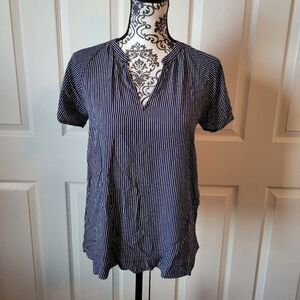 Old Navy Women's Navy Black Grey Pinstriped V‎ Neck Short Sleeve Top Size XS